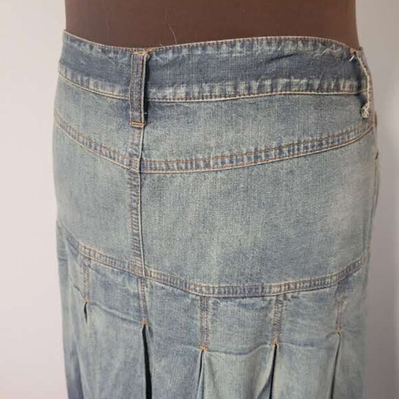 Fabulous Full Denim Skirt From Jeanology Size 12 - Picture 6 of 6